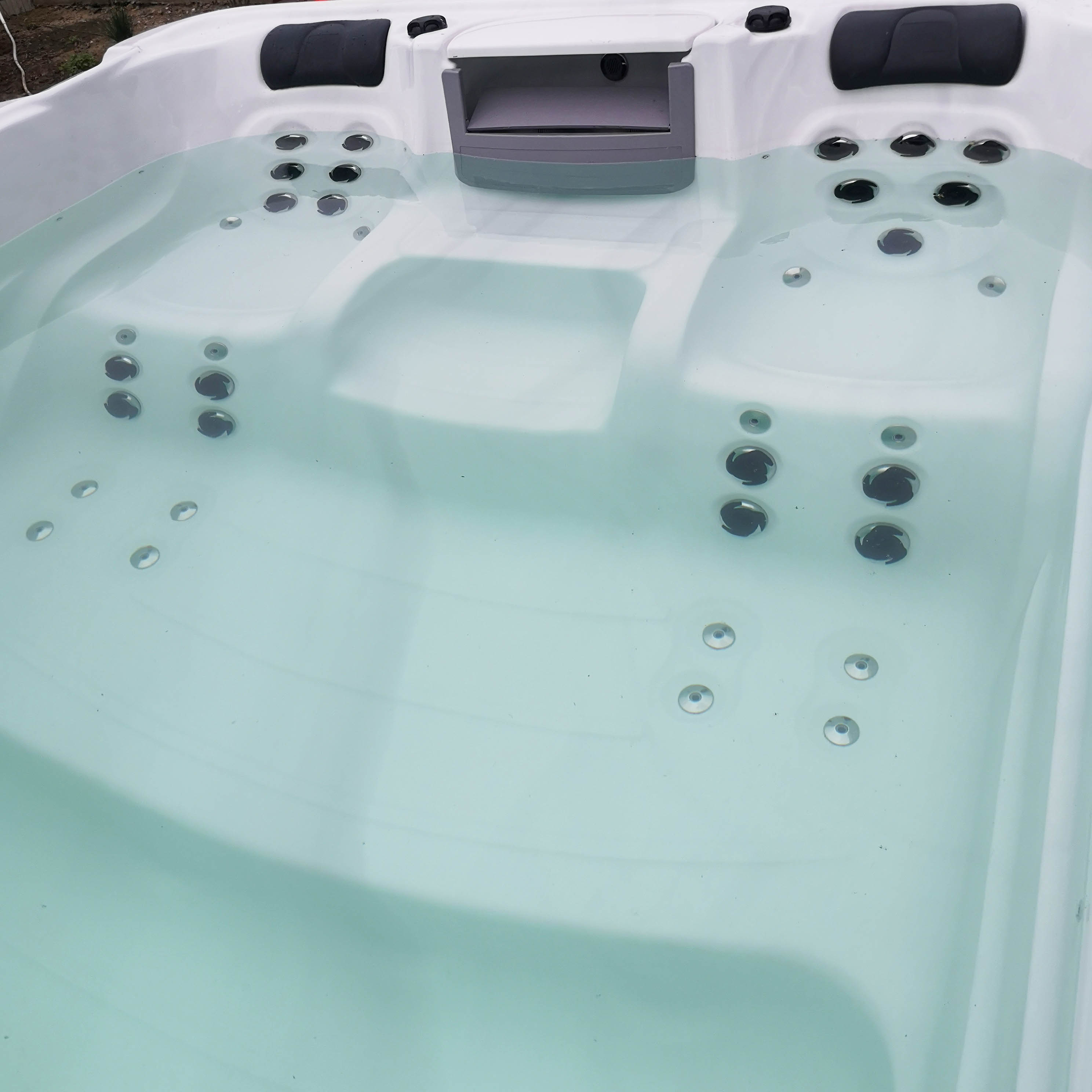 BG-6612 New design outdoor freestanding acrylic hydro massage pool